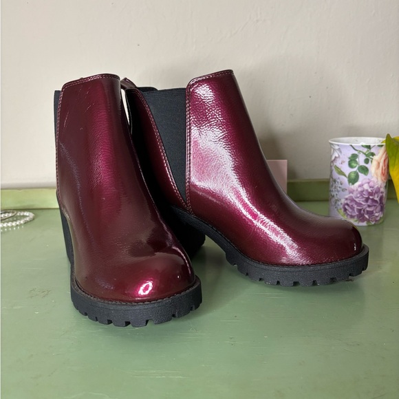 Soda Shoes - Burgundy Ankle Boots